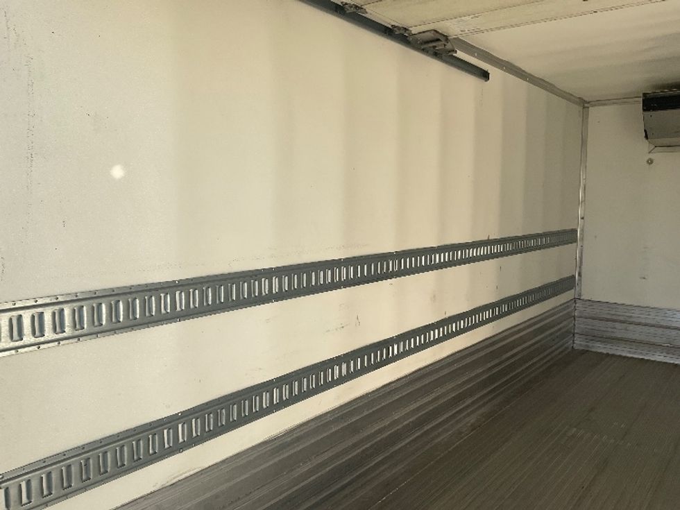 Refrigerated Truck-Light and Medium Duty Trucks-Isuzu-2022-NRR-Santa Ana-CA-35,375\n\t\tmiles-$ 72,000 - Image 11