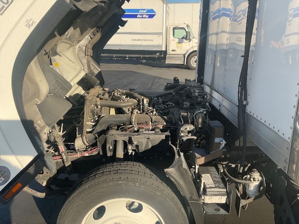 Refrigerated Truck-Light and Medium Duty Trucks-Isuzu-2022-NRR-Santa Ana-CA-35,375\n\t\tmiles-$ 72,000 - Image 24