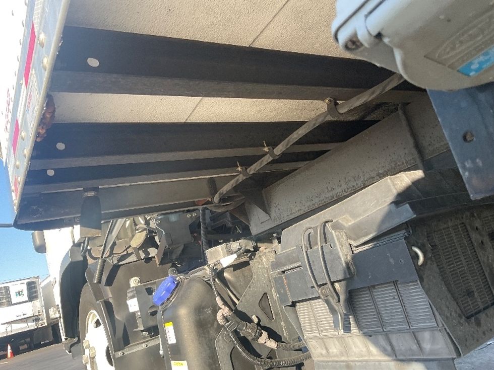 Refrigerated Truck-Light and Medium Duty Trucks-Isuzu-2022-NRR-Santa Ana-CA-35,375\n\t\tmiles-$ 72,000 - Image 5