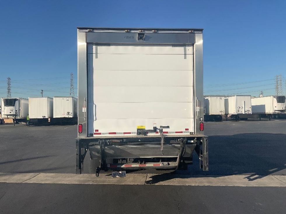 Refrigerated Truck-Light and Medium Duty Trucks-Isuzu-2022-NRR-Santa Ana-CA-35,375\n\t\tmiles-$ 72,000 - Image 7