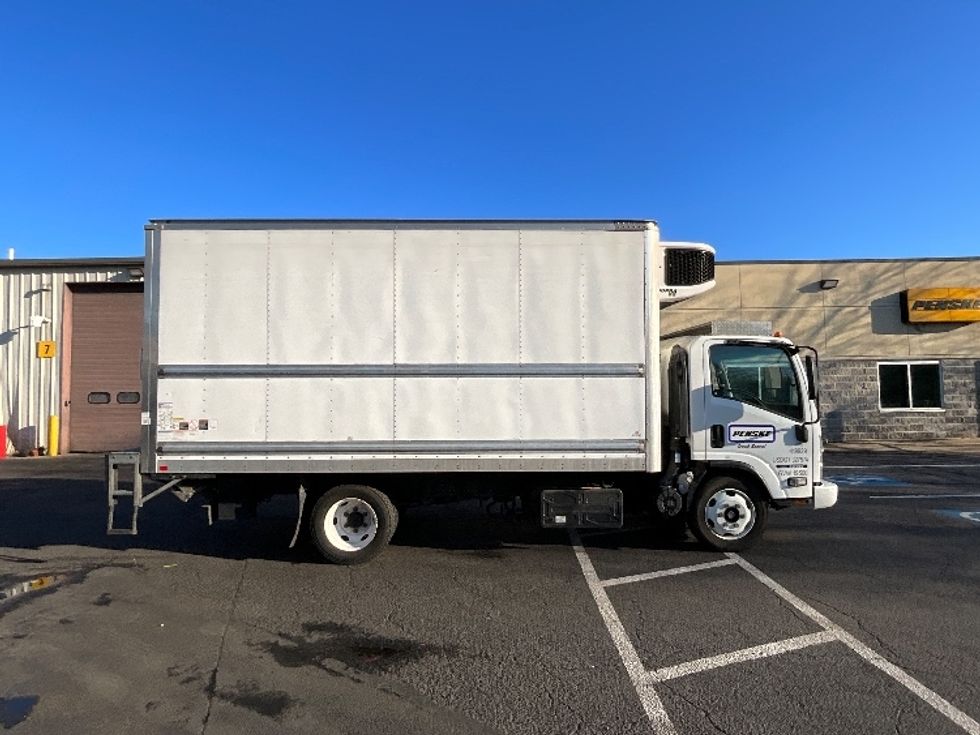 Refrigerated Truck-Light and Medium Duty Trucks-Isuzu-2022-NRR-Sterling-VA-144,556\n\t\tmiles-$ 51,250 - Image 15