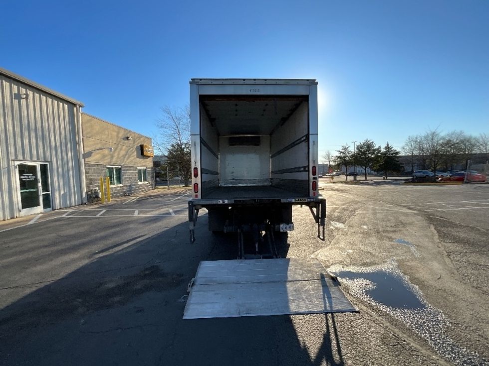 Refrigerated Truck-Light and Medium Duty Trucks-Isuzu-2022-NRR-Sterling-VA-144,556\n\t\tmiles-$ 51,250 - Image 9