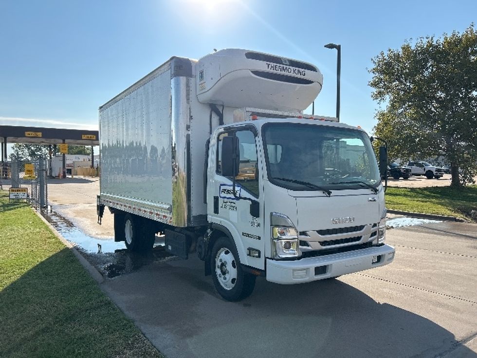 Refrigerated Truck-Light and Medium Duty Trucks-Isuzu-2022-NRR-Wichita-KS-61,595\n\t\tmiles-$ 68,000 - Image 1