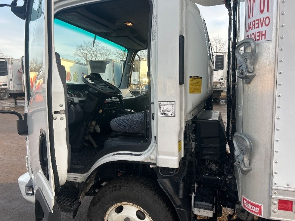 Refrigerated Truck-Light and Medium Duty Trucks-Isuzu-2023-NPR-Londonderry-NH-71,068\n\t\tmiles-$ 59,250 - Image 16