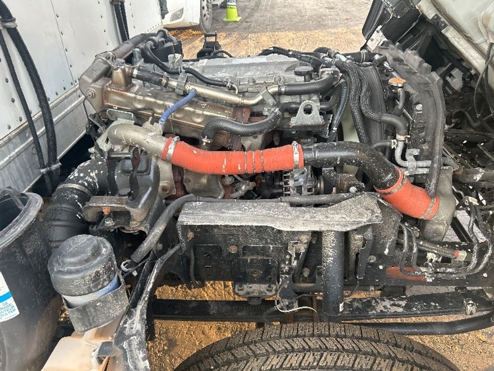 Refrigerated Truck-Light and Medium Duty Trucks-Isuzu-2023-NPR-Londonderry-NH-71,068\n\t\tmiles-$ 59,250 - Image 23