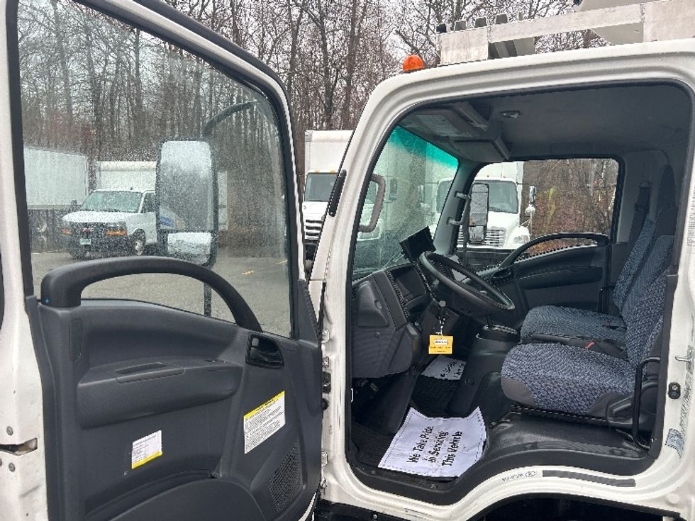 Refrigerated Truck-Light and Medium Duty Trucks-Isuzu-2023-NPRXD-Braintree-MA-156,036\n\t\tmiles-$ 47,000 - Image 16