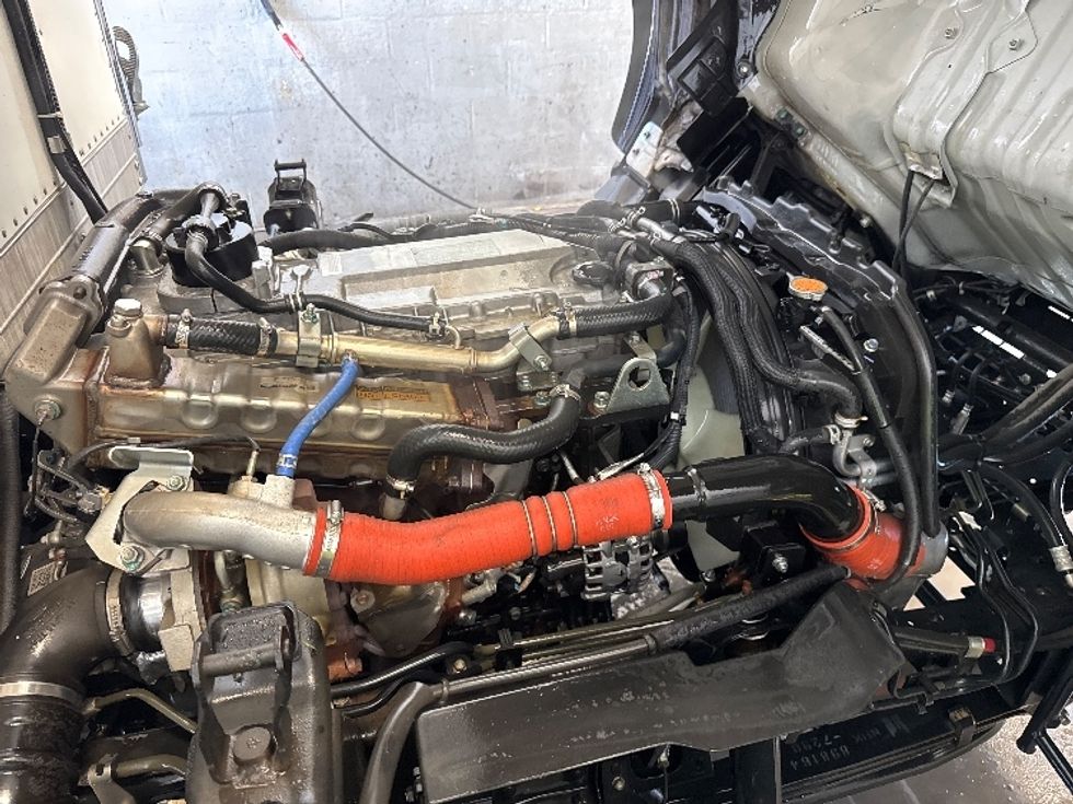 Refrigerated Truck-Light and Medium Duty Trucks-Isuzu-2023-NRR-Garland-TX-38,111\n\t\tmiles-$ 72,250 - Image 23