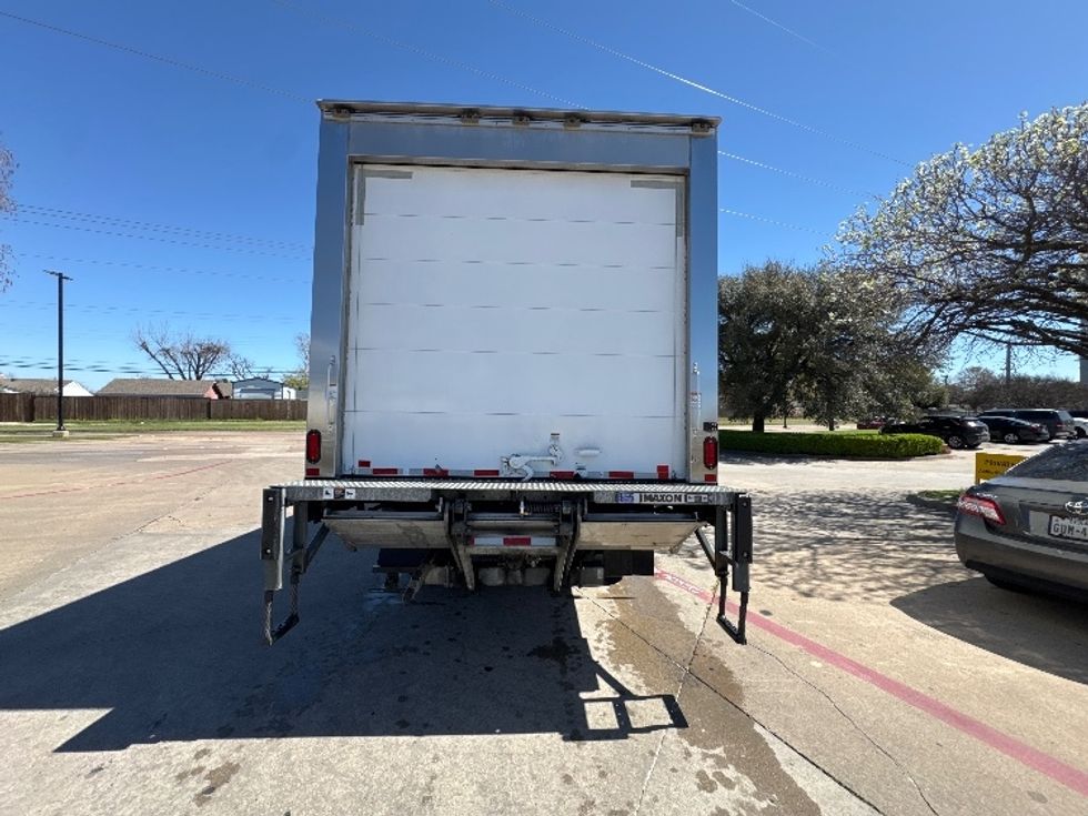 Refrigerated Truck-Light and Medium Duty Trucks-Isuzu-2023-NRR-Garland-TX-38,111\n\t\tmiles-$ 72,250 - Image 7
