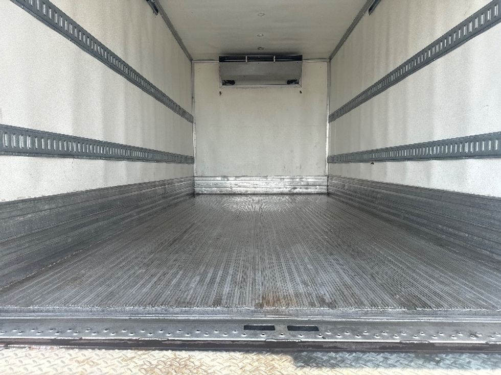 Refrigerated Truck-Light and Medium Duty Trucks-Isuzu-2023-NRR-Twinsburg-OH-82,174\n\t\tmiles-$ 69,750 - Image 10