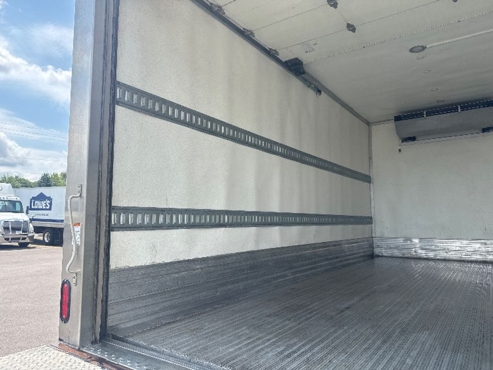 Refrigerated Truck-Light and Medium Duty Trucks-Isuzu-2023-NRR-Twinsburg-OH-82,174\n\t\tmiles-$ 69,750 - Image 11