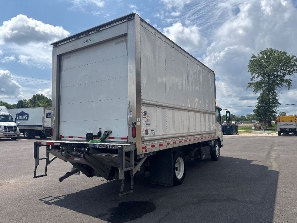 Refrigerated Truck-Light and Medium Duty Trucks-Isuzu-2023-NRR-Twinsburg-OH-82,174\n\t\tmiles-$ 69,750 - Image 13