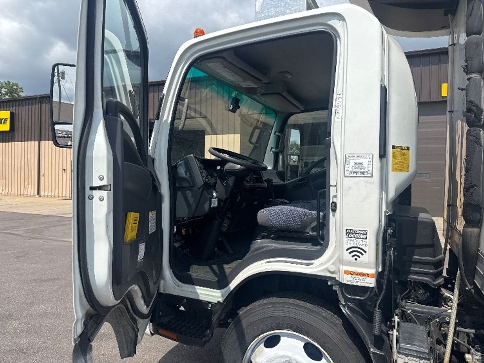 Refrigerated Truck-Light and Medium Duty Trucks-Isuzu-2023-NRR-Twinsburg-OH-82,174\n\t\tmiles-$ 69,750 - Image 16