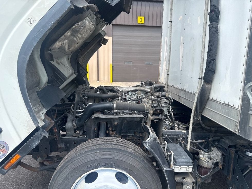 Refrigerated Truck-Light and Medium Duty Trucks-Isuzu-2023-NRR-Twinsburg-OH-82,174\n\t\tmiles-$ 69,750 - Image 24