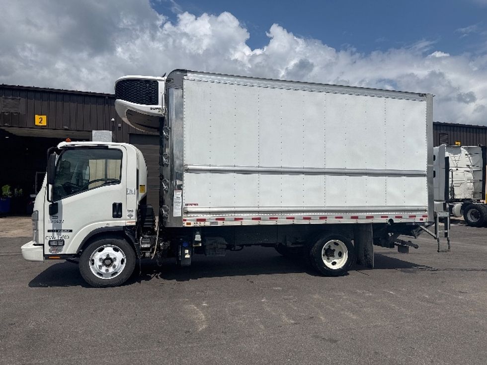 Refrigerated Truck-Light and Medium Duty Trucks-Isuzu-2023-NRR-Twinsburg-OH-82,174\n\t\tmiles-$ 69,750 - Image 4
