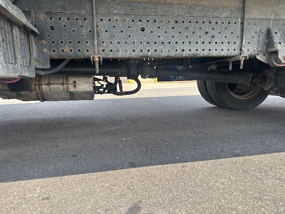 Refrigerated Truck-Light and Medium Duty Trucks-Isuzu-2023-NRR-Twinsburg-OH-82,174\n\t\tmiles-$ 69,750 - Image 5