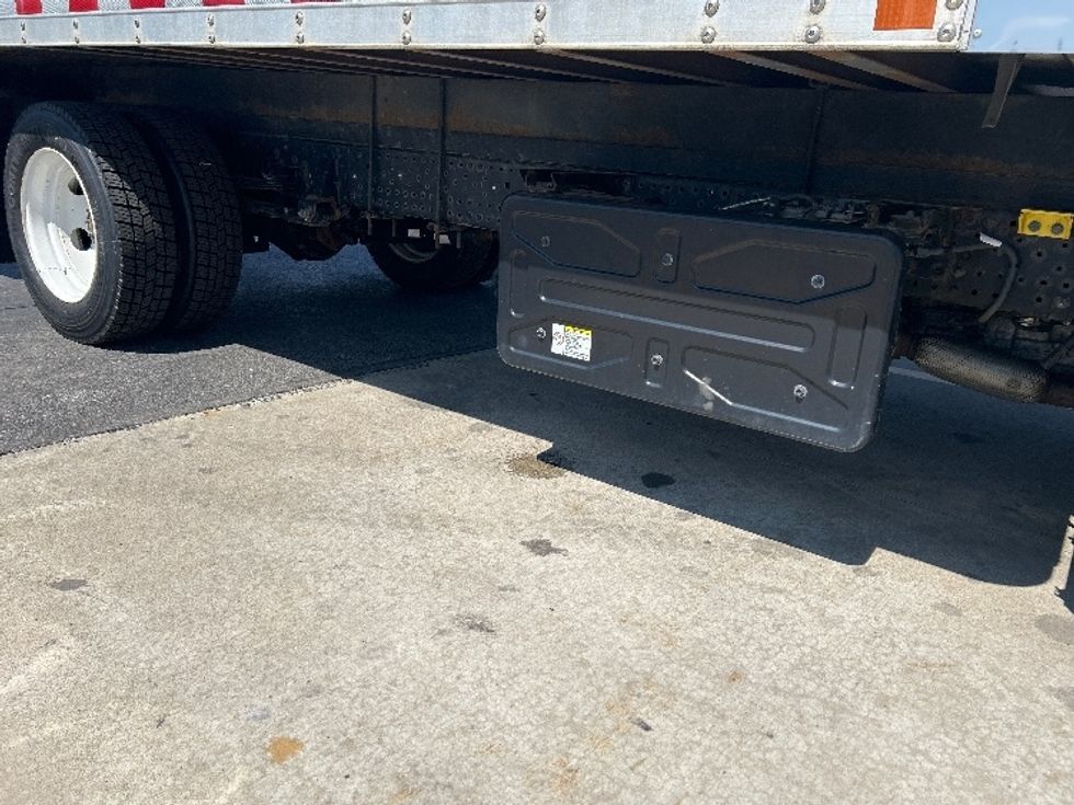 Refrigerated Truck-Light and Medium Duty Trucks-Isuzu-2023-NRR-Zelienople-PA-43,161\n\t\tmiles-$ 71,500 - Image 14