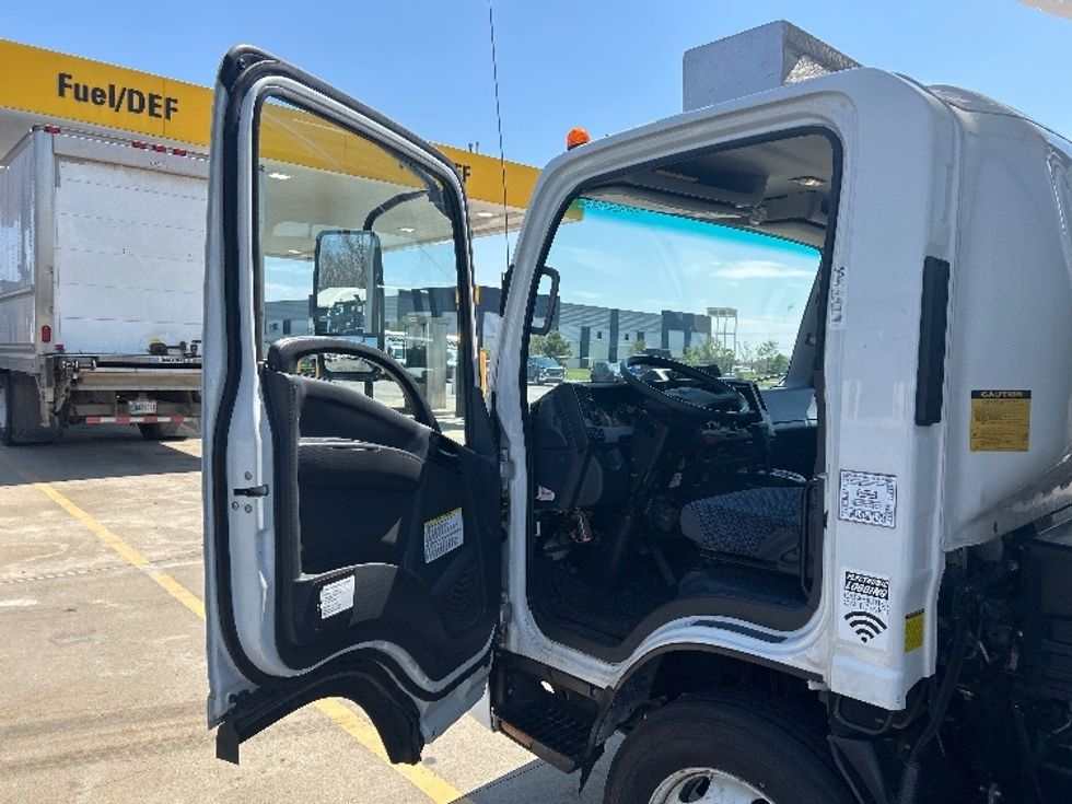 Refrigerated Truck-Light and Medium Duty Trucks-Isuzu-2023-NRR-Zelienople-PA-43,161\n\t\tmiles-$ 71,500 - Image 16