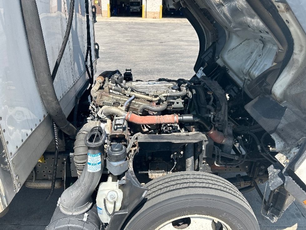 Refrigerated Truck-Light and Medium Duty Trucks-Isuzu-2023-NRR-Zelienople-PA-43,161\n\t\tmiles-$ 71,500 - Image 23