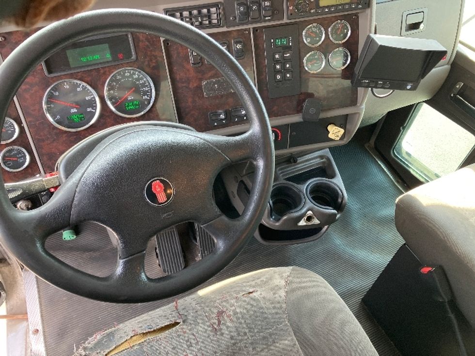 Refrigerated Truck-Light and Medium Duty Trucks-Kenworth-2012-T370-South Plainfield-NJ-272,192\n\t\tmiles-$ 31,000 - Image 17