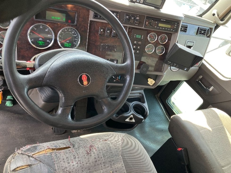 Refrigerated Truck-Light and Medium Duty Trucks-Kenworth-2012-T370-South Plainfield-NJ-272,192\n\t\tmiles-$ 31,000 - Image 18