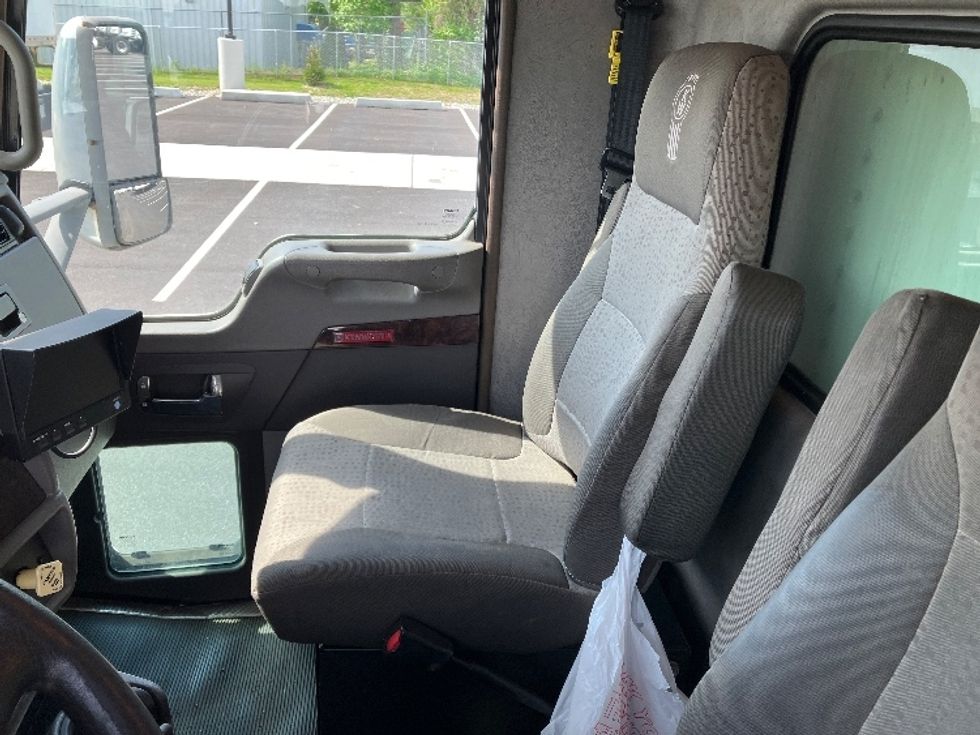 Refrigerated Truck-Light and Medium Duty Trucks-Kenworth-2012-T370-South Plainfield-NJ-272,192\n\t\tmiles-$ 31,000 - Image 19