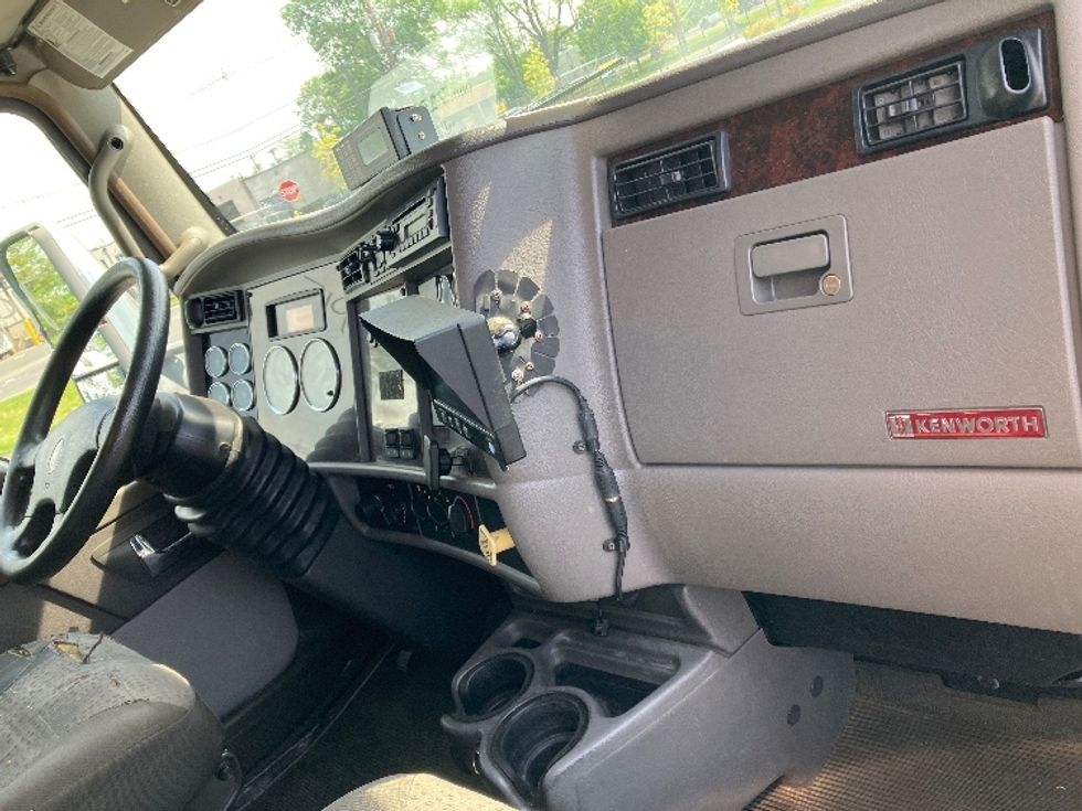 Refrigerated Truck-Light and Medium Duty Trucks-Kenworth-2012-T370-South Plainfield-NJ-272,192\n\t\tmiles-$ 31,000 - Image 22