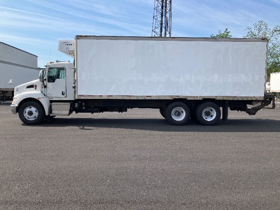 Refrigerated Truck-Light and Medium Duty Trucks-Kenworth-2012-T370-South Plainfield-NJ-272,192\n\t\tmiles-$ 31,000 - Image 4