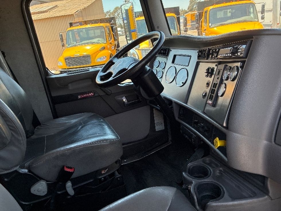 Refrigerated Truck-Light and Medium Duty Trucks-Kenworth-2017-T370-West Sacramento-CA-182,585\n\t\tmiles-$ 44,750 - Image 22