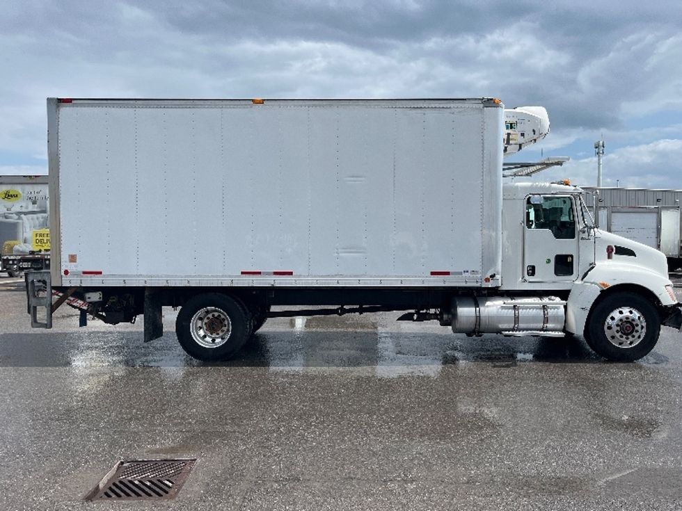 Refrigerated Truck-Light and Medium Duty Trucks-Kenworth-2018-T370-Ottawa-ON-469,249\n\t\tkm-$ 24,000 - Image 15