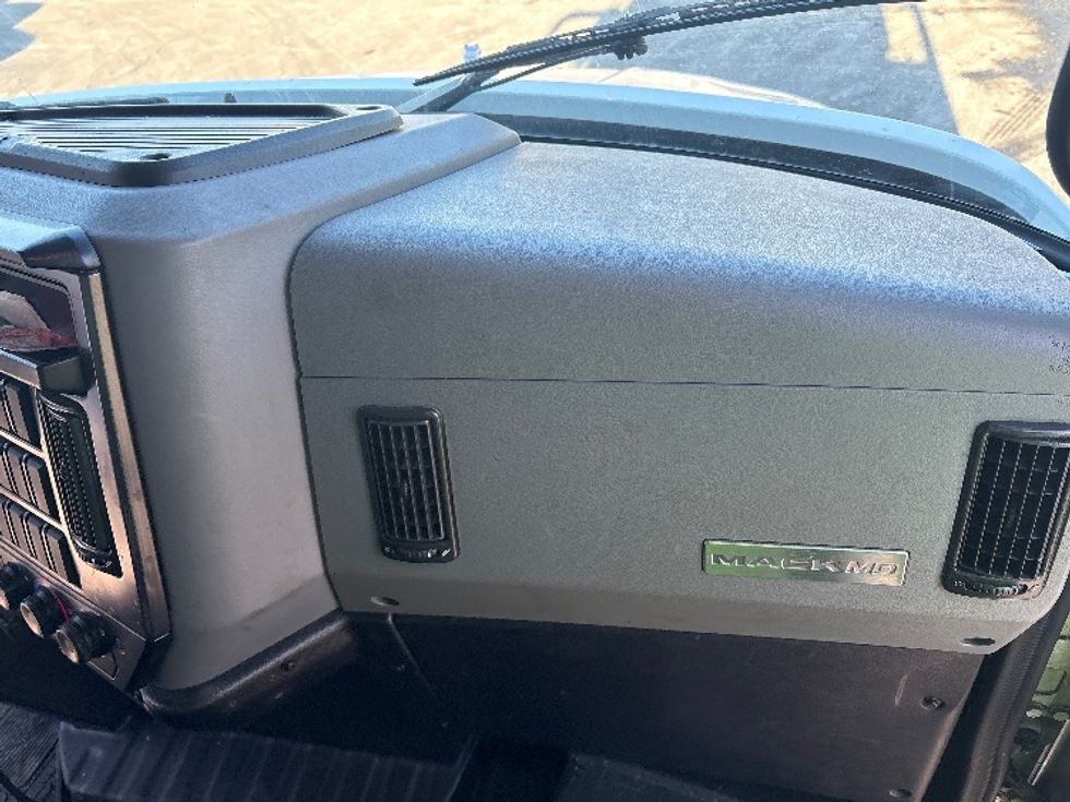 Refrigerated Truck-Light and Medium Duty Trucks-Mack-2022-MD7-Montgomery-NY-161,904\n\t\tmiles-$ 48,750 - Image 21