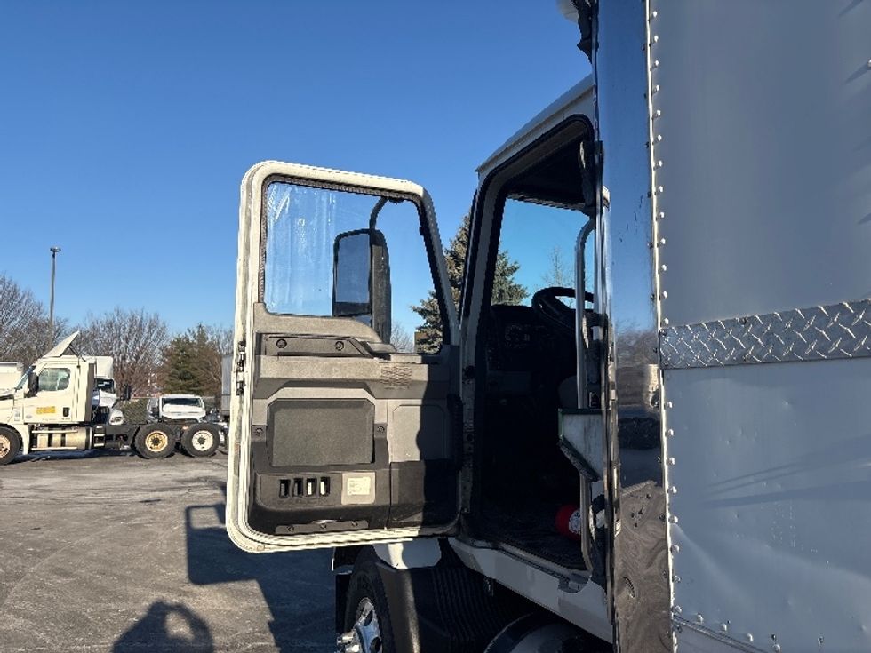 Refrigerated Truck-Light and Medium Duty Trucks-Mack-2022-MD7-Montgomery-NY-162,075\n\t\tmiles-$ 52,500 - Image 16