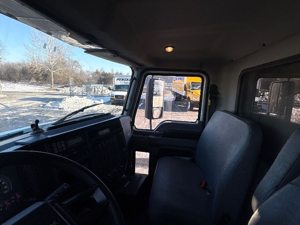 Refrigerated Truck-Light and Medium Duty Trucks-Mack-2022-MD7-Montgomery-NY-162,075\n\t\tmiles-$ 52,500 - Image 19
