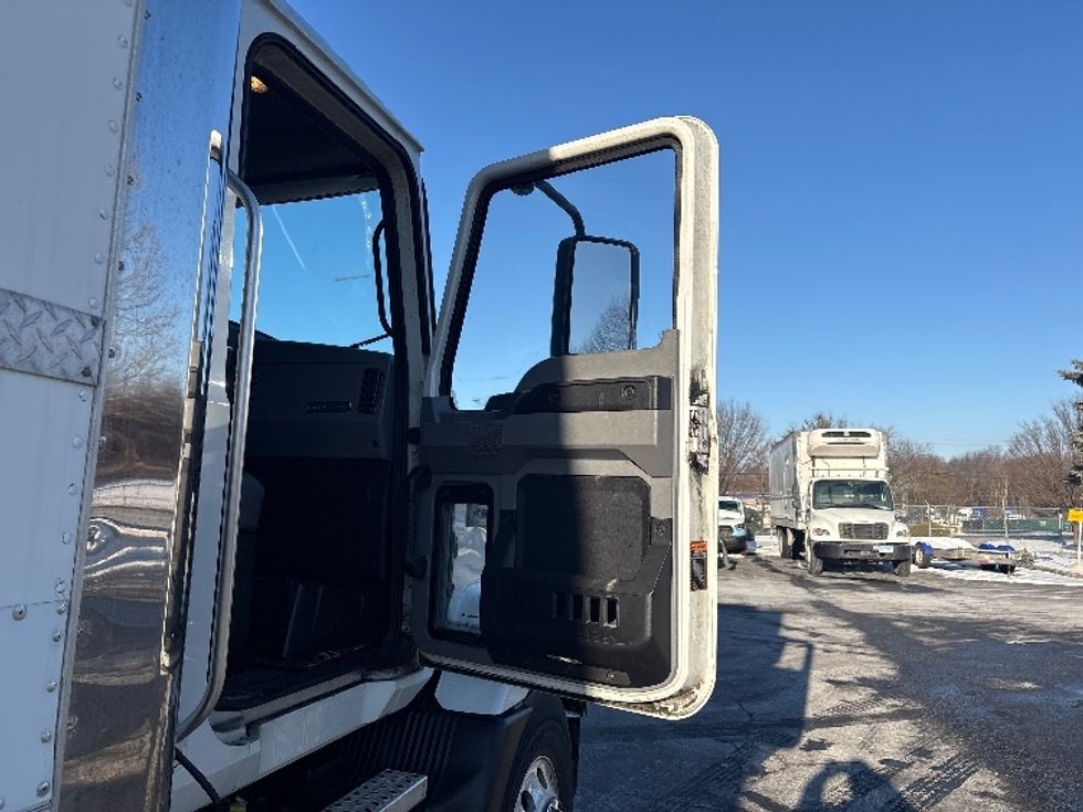 Refrigerated Truck-Light and Medium Duty Trucks-Mack-2022-MD7-Montgomery-NY-162,075\n\t\tmiles-$ 52,500 - Image 20