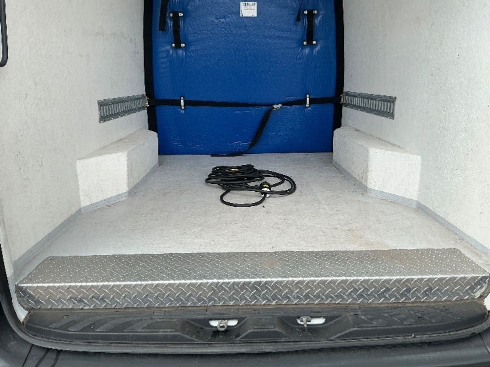 Refrigerated Truck-Light and Medium Duty Trucks-Mercedes-2019-Sprinter-Edmonton-AB-252,000\n\t\tkm-$ 31,500 - Image 9