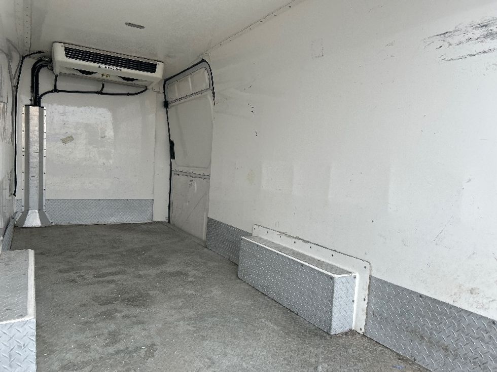 Refrigerated Truck-Light and Medium Duty Trucks-Mercedes-2020-Sprinter-Montreal-PQ-168,731\n\t\tkm-$ 38,750 - Image 11
