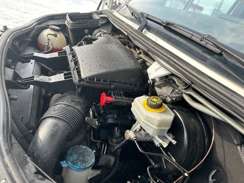 Refrigerated Truck-Light and Medium Duty Trucks-Mercedes-2020-Sprinter-Montreal-PQ-170,491\n\t\tkm-$ 12,750 - Image 22