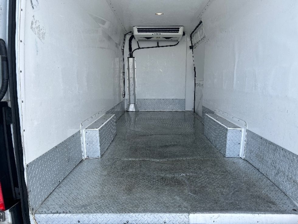 Refrigerated Truck-Light and Medium Duty Trucks-Mercedes-2020-Sprinter-Montreal-PQ-170,491\n\t\tkm-$ 38,500 - Image 9