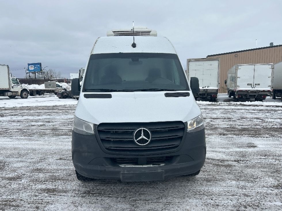 Refrigerated Truck-Light and Medium Duty Trucks-Mercedes-2020-Sprinter-Montreal-PQ-170,599\n\t\tkm-$ 38,500 - Image 2