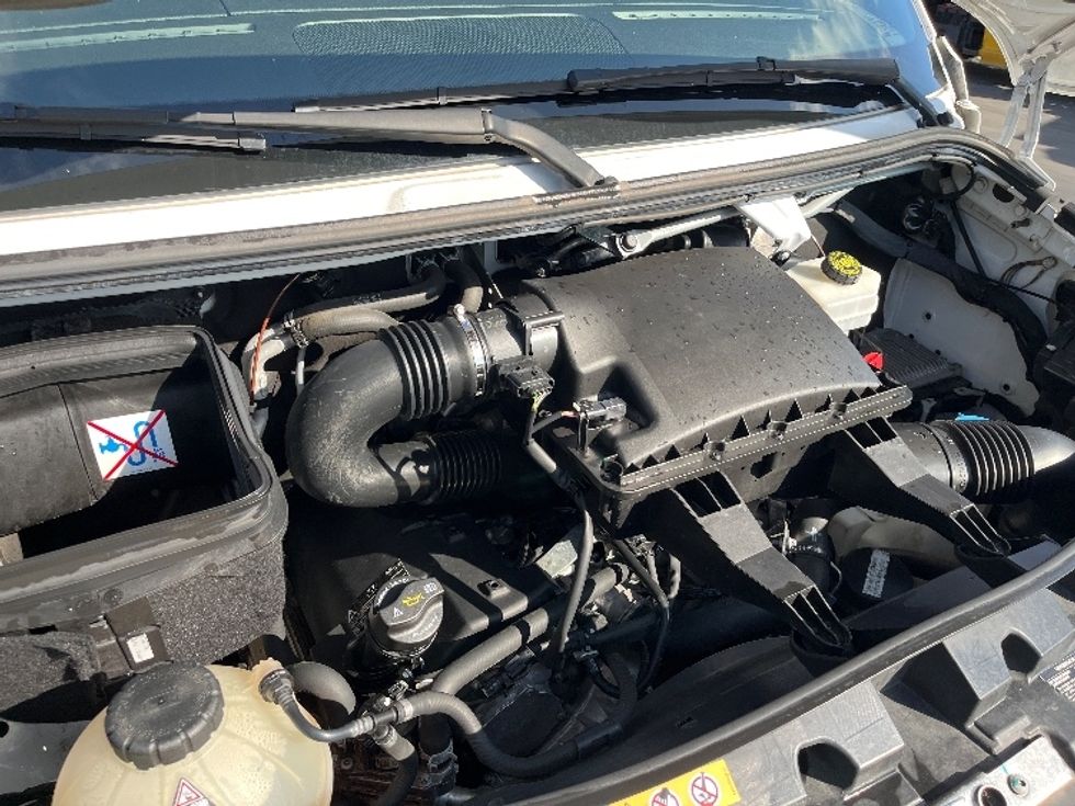 Refrigerated Truck-Light and Medium Duty Trucks-Mercedes-2021-Sprinter-Torrance-CA-115,261\n\t\tmiles-$ 42,000 - Image 23