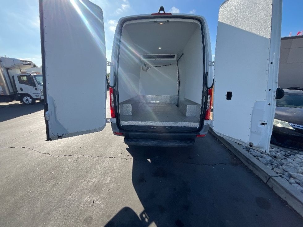 Refrigerated Truck-Light and Medium Duty Trucks-Mercedes-2021-Sprinter-Torrance-CA-115,261\n\t\tmiles-$ 42,000 - Image 9