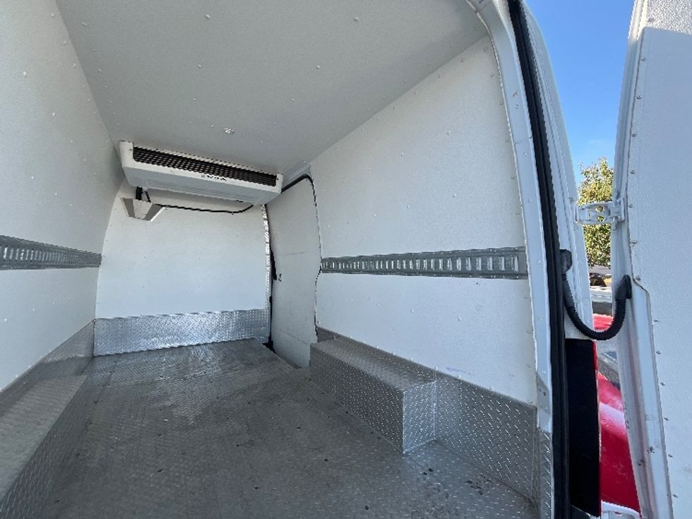 Refrigerated Truck-Light and Medium Duty Trucks-Mercedes-2021-Sprinter-Torrance-CA-86,280\n\t\tmiles-$ 45,000 - Image 12
