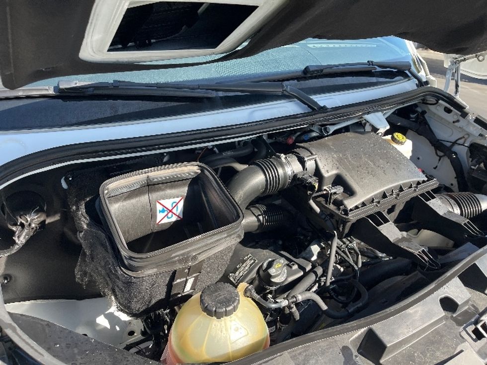 Refrigerated Truck-Light and Medium Duty Trucks-Mercedes-2021-Sprinter-Torrance-CA-86,280\n\t\tmiles-$ 45,000 - Image 23