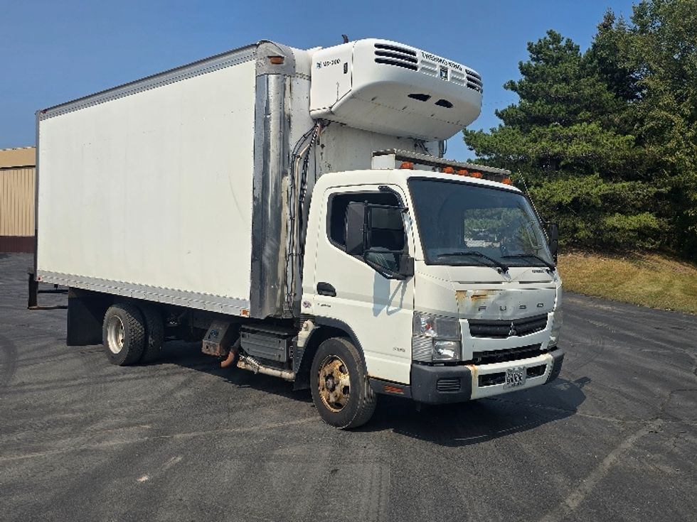 Refrigerated Truck-Light and Medium Duty Trucks-Mitsubishi-2017-FUSO FE140-New Berlin-WI-124,755\n\t\tmiles-$ 41,000 - Image 1