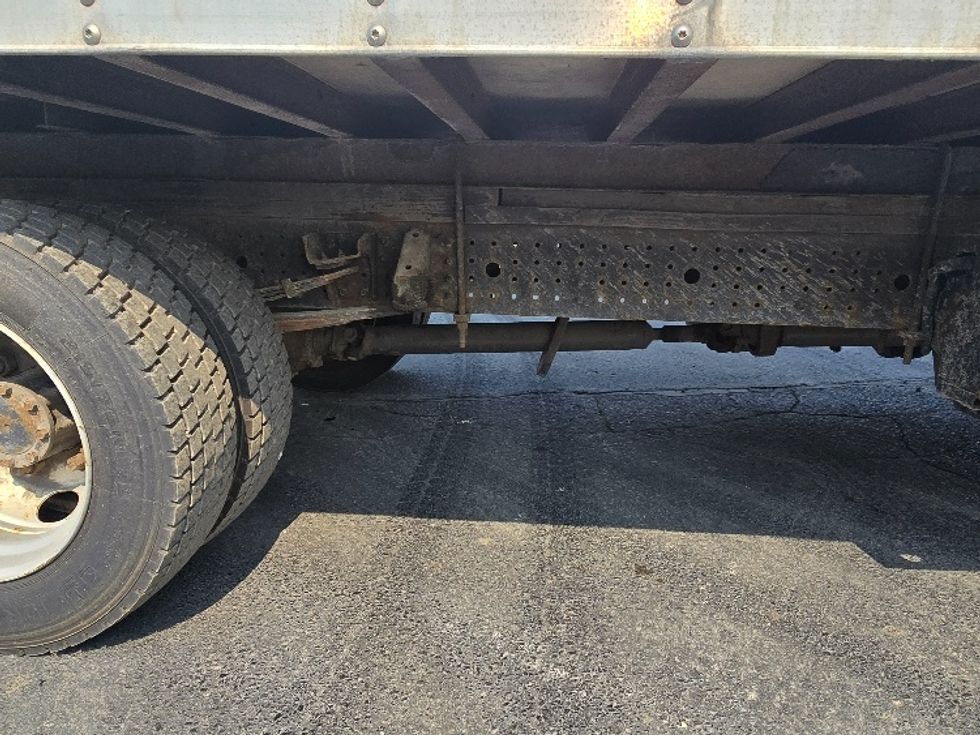 Refrigerated Truck-Light and Medium Duty Trucks-Mitsubishi-2017-FUSO FE140-New Berlin-WI-124,755\n\t\tmiles-$ 41,000 - Image 13