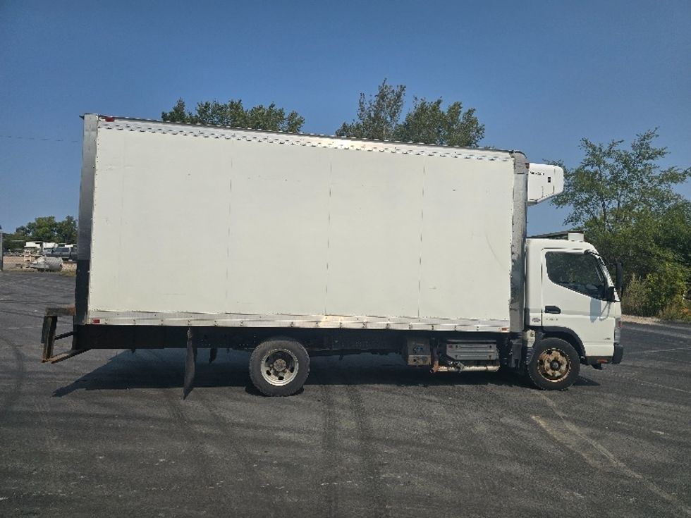 Refrigerated Truck-Light and Medium Duty Trucks-Mitsubishi-2017-FUSO FE140-New Berlin-WI-124,755\n\t\tmiles-$ 41,000 - Image 14