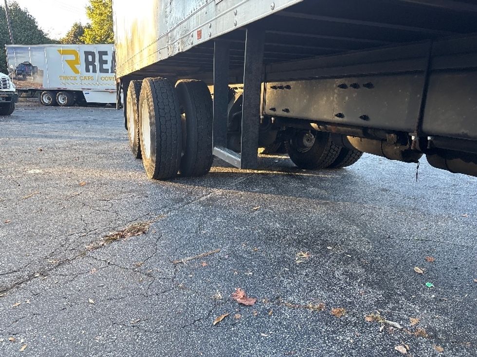 Refrigerated Truck-Light and Medium Duty Trucks-Peterbilt-2015-348-Duluth-GA-572,597\n\t\tmiles-$ 18,500 - Image 14