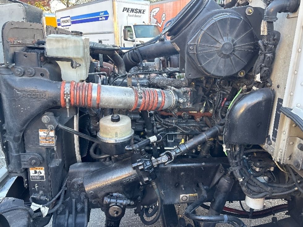 Refrigerated Truck-Light and Medium Duty Trucks-Peterbilt-2015-348-Duluth-GA-572,597\n\t\tmiles-$ 18,500 - Image 23