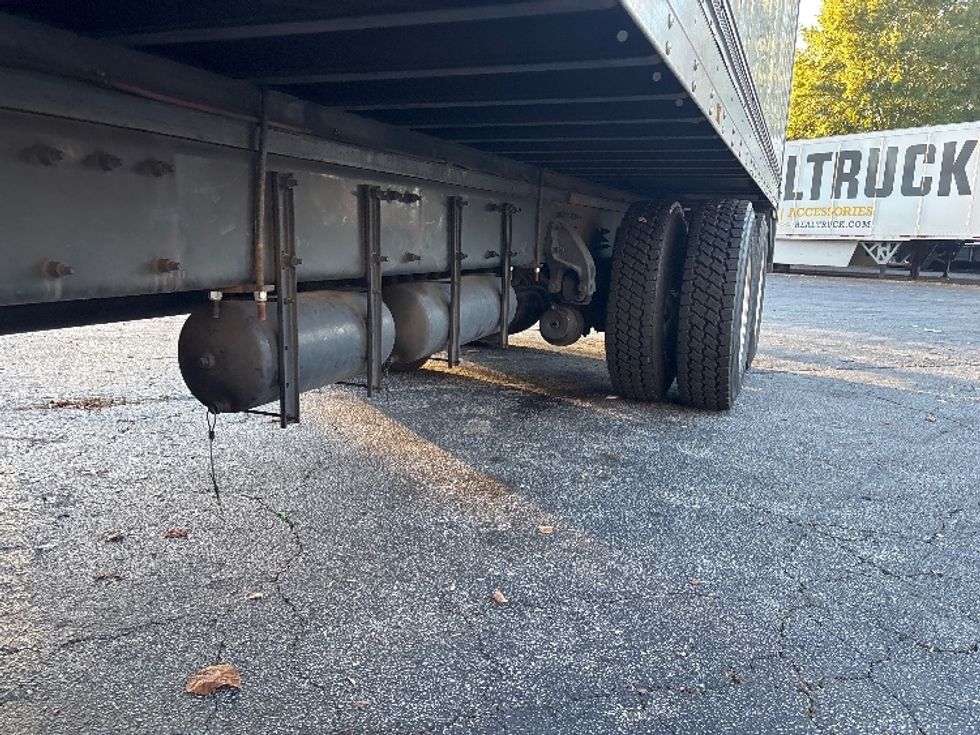 Refrigerated Truck-Light and Medium Duty Trucks-Peterbilt-2015-348-Duluth-GA-572,597\n\t\tmiles-$ 18,500 - Image 5