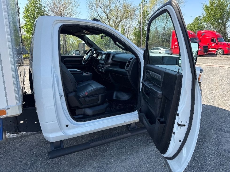 Refrigerated Truck-Light and Medium Duty Trucks-RAM-2022-5500-Muskogee-OK-132,345\n\t\tmiles-$ 54,500 - Image 20