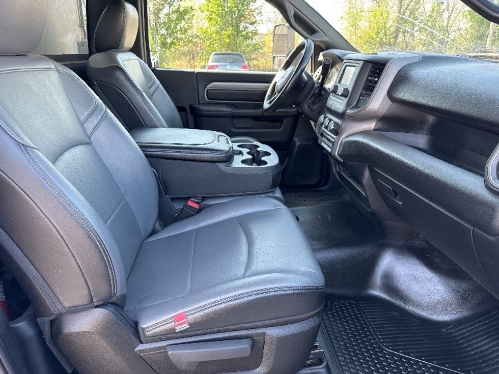 Refrigerated Truck-Light and Medium Duty Trucks-RAM-2022-5500-Muskogee-OK-132,345\n\t\tmiles-$ 54,500 - Image 22